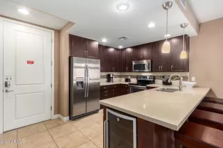 Photo #2: 6762500 Listing 