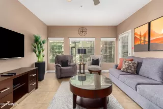 Photo #5: 6762500 Listing 