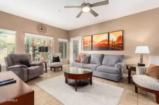 Photo #6: 6762500 Listing 