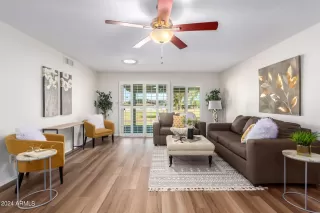 Photo #3: 6762509 Listing