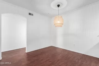 Photo #4: 6762555 Listing