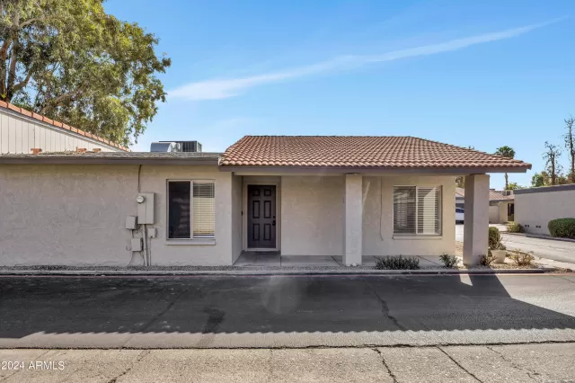 MLS: 6762569 Condo For Sale