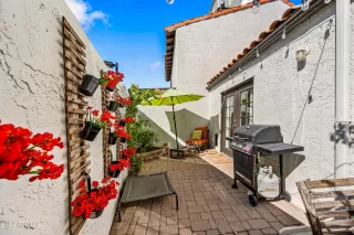 Photo #3: 6762822 Listing