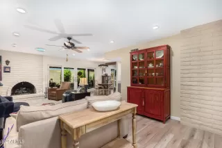 Photo #4: 6762829 Listing 