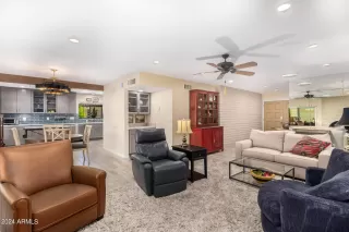 Photo #6: 6762829 Listing 