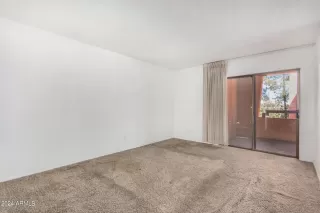 Photo #5: 6762848 Listing 