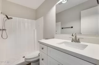 Photo #2: 6762855 Listing