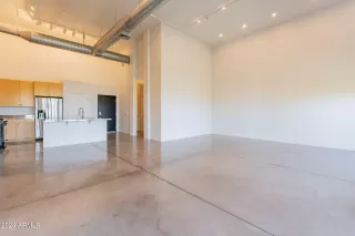 Photo #5: 6762892 Listing 