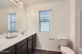 Photo #4: 6762955 Listing