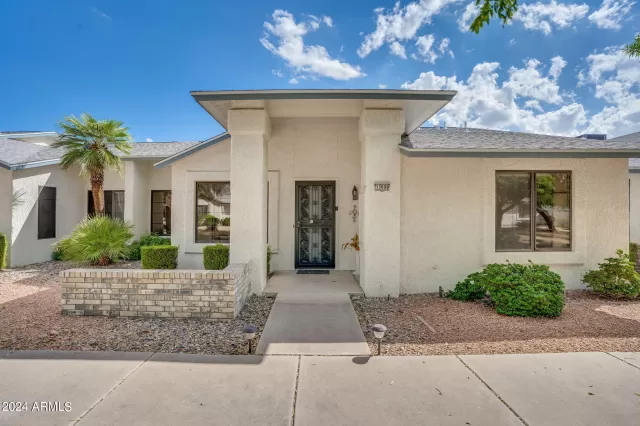 MLS: 6762972 Condo For Sale