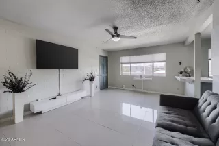 Photo #3: 6763220 Listing