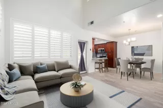 Photo #6: 6763233 Listing