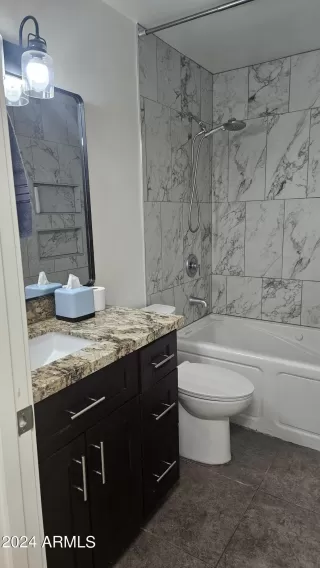 Photo #6: 6763669 Listing