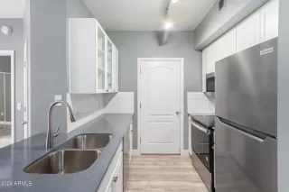 Photo #6: 6763893 Listing 