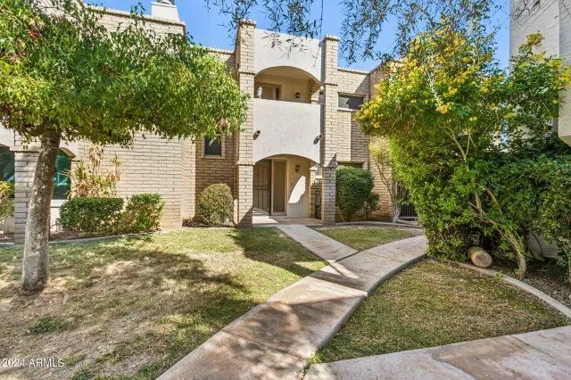 MLS: 6763996 Condo For Sale