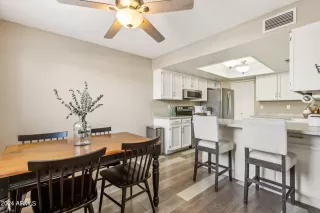 Photo #3: 6763996 Listing