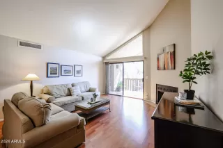 Photo #1: 6764282 Listing