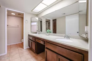 Photo #5: 6764282 Listing