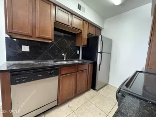 Photo #6: 6764478 Listing