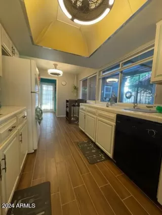 Photo #5: 6764618 Listing 