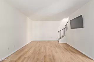 Photo #3: 6764917 Listing 