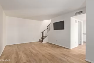 Photo #4: 6764917 Listing 