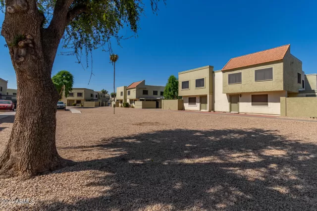 MLS: 6764975 Condo For Sale