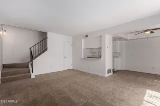 Photo #4: 6764975 Listing 