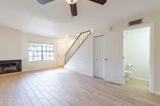 Photo #3: 6765147 Listing