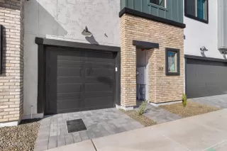 Photo #1: 6765434 Listing