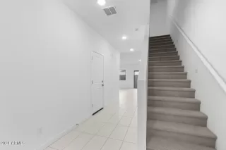 Photo #5: 6765434 Listing