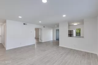 Photo #3: 6765700 Listing