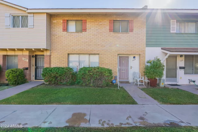 MLS: 6765765 Condo For Sale