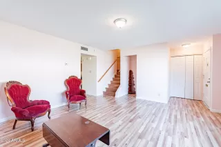 Photo #2: 6765765 Listing