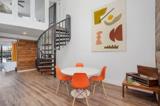 Photo #2: 6765800 Listing