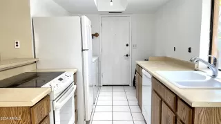 Photo #3: 6765920 Listing