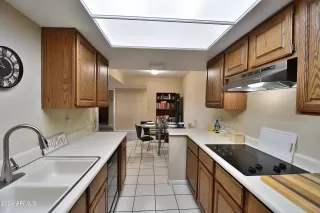 Photo #5: 6766218 Listing