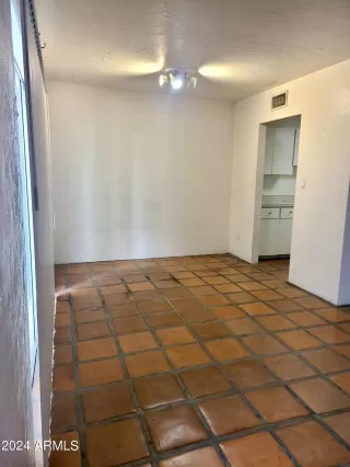Photo #2: 6766480 Listing