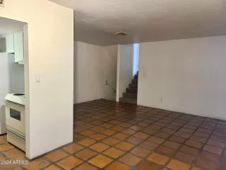 Photo #5: 6766480 Listing