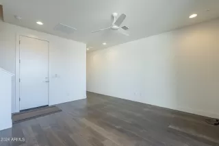 Photo #6: 6766611 Listing