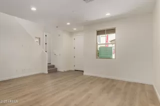 Photo #4: 6766861 Listing 