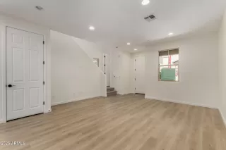 Photo #5: 6766861 Listing 