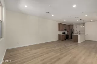 Photo #6: 6766861 Listing 