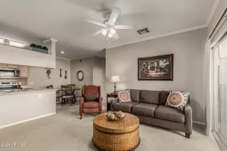 Photo #3: 6766922 Listing