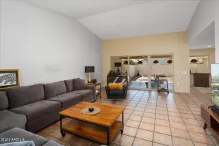 Photo #3: 6766957 Listing