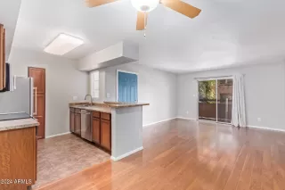 Photo #5: 6767031 Listing 