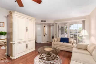 Photo #3: 6767043 Listing