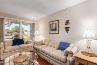 Photo #4: 6767043 Listing