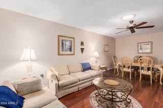 Photo #5: 6767043 Listing