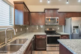 Photo #4: 6767180 Listing